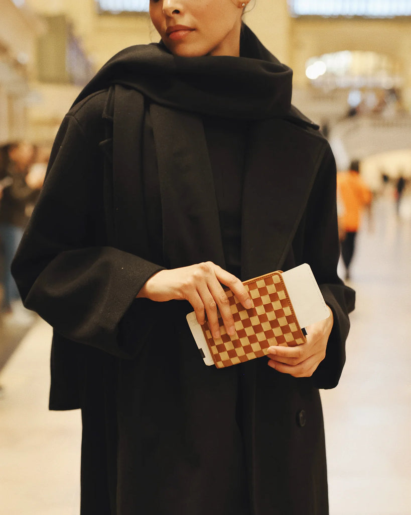 Bembien Este Passport Holder