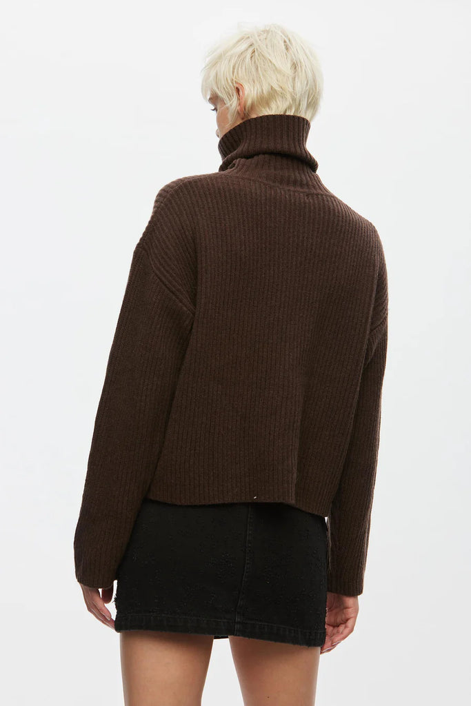 Oval Square Face Zip Knit